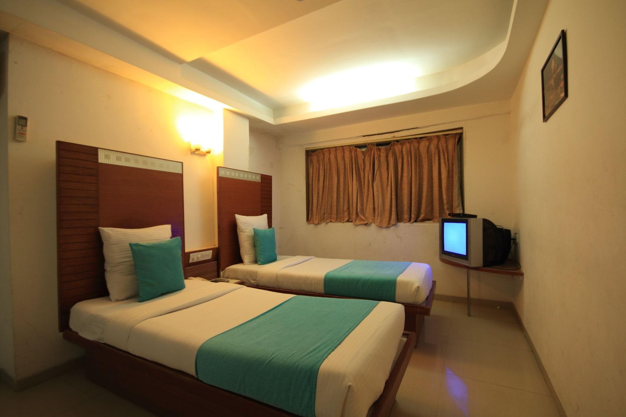 Fabhotel Kadamb Inn Ahmedabad Exterior photo