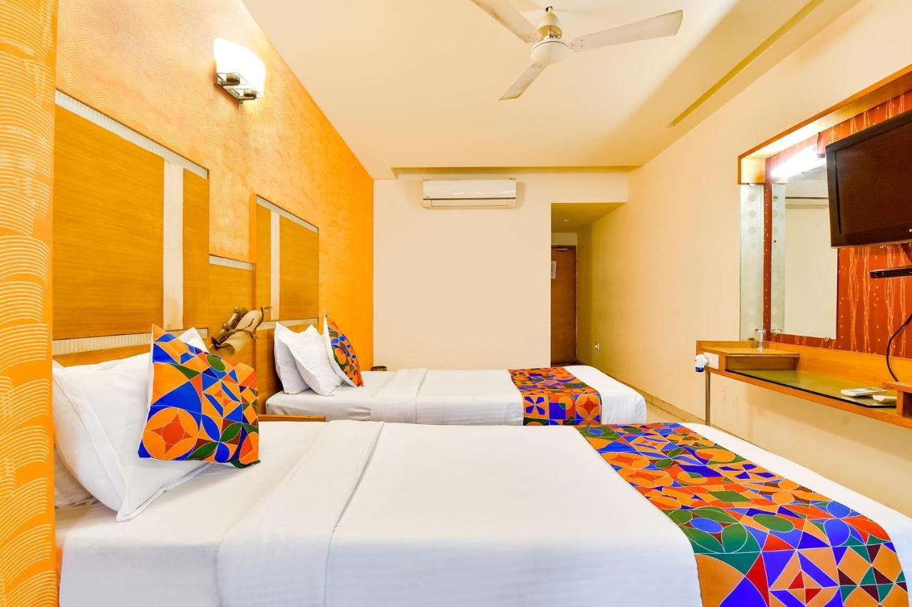 Fabhotel Kadamb Inn Ahmedabad Exterior photo